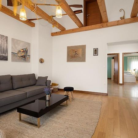 Apartments Cesare With Shared Pool Liznjan Exterior photo