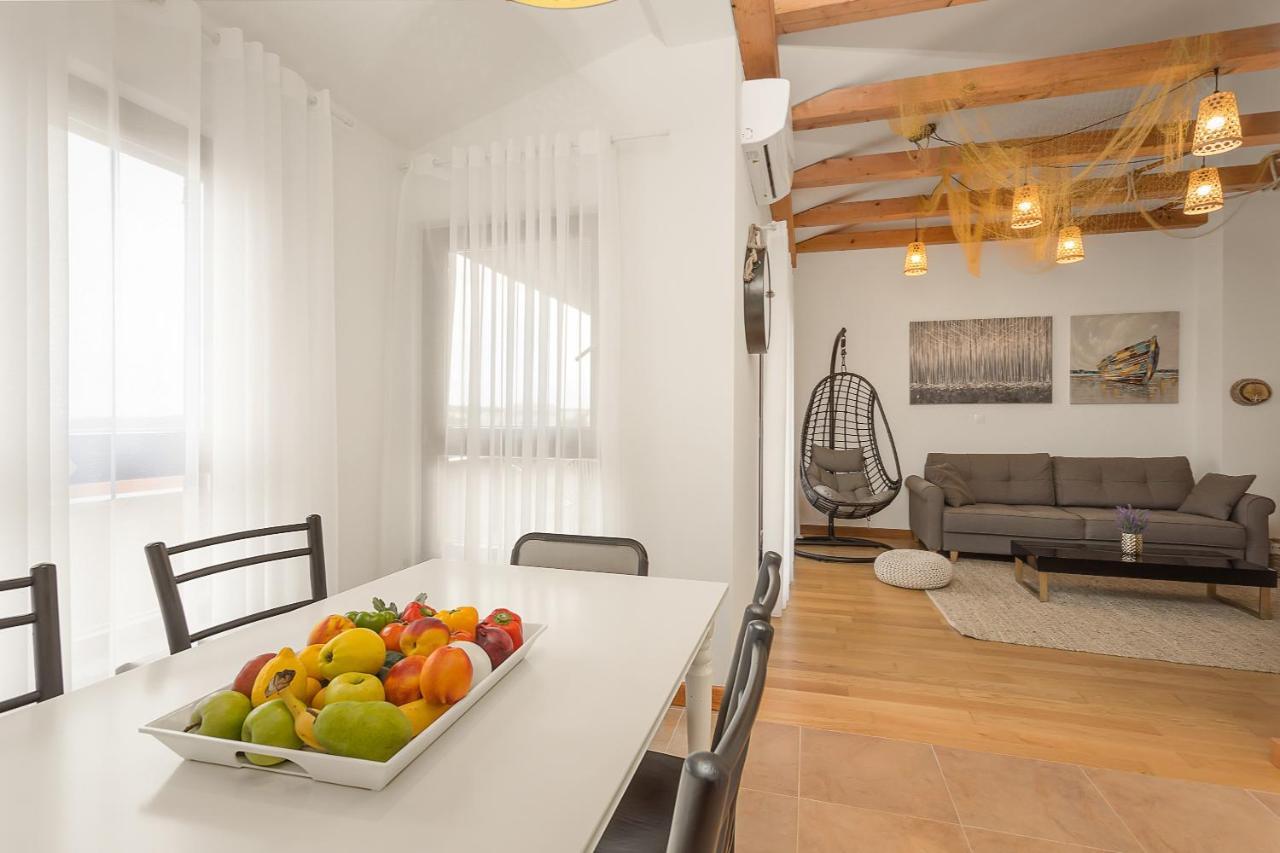 Apartments Cesare With Shared Pool Liznjan Exterior photo