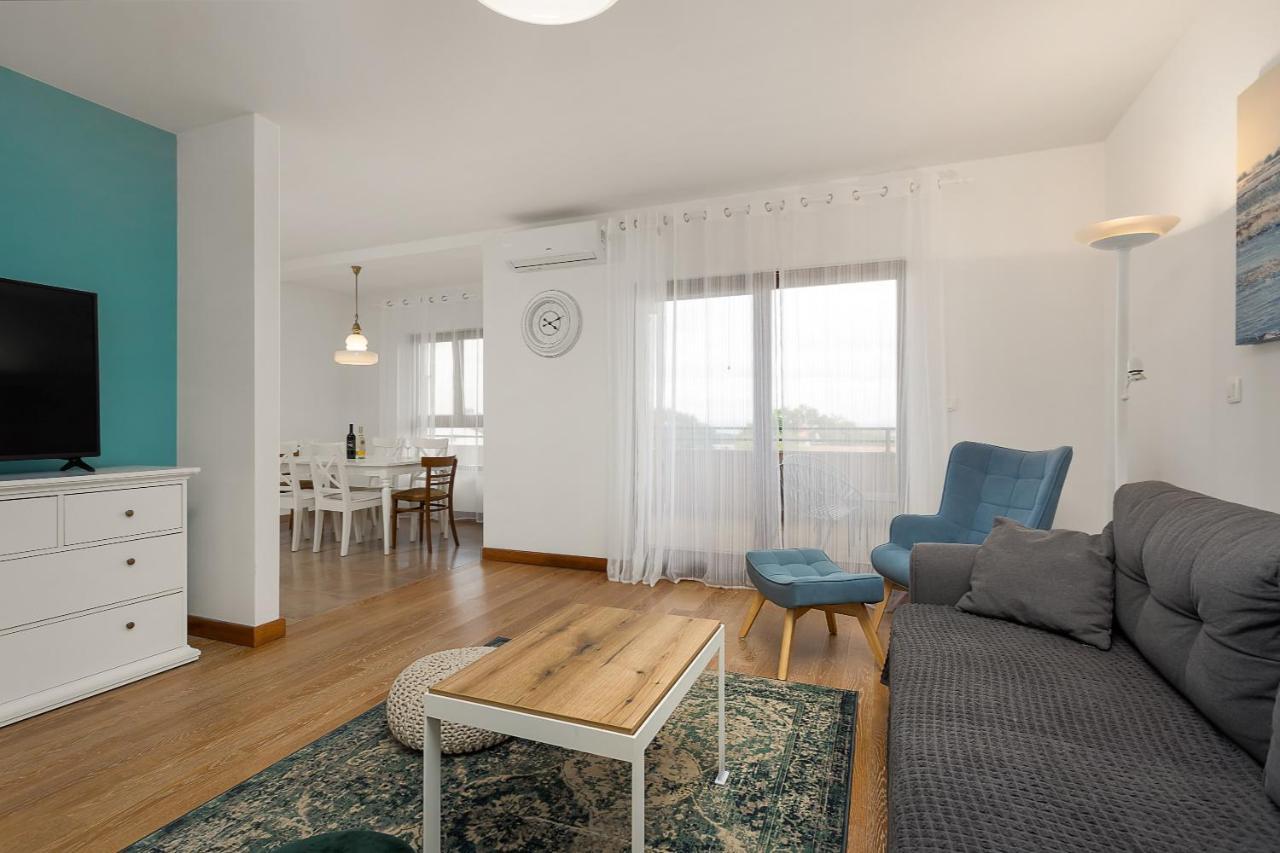 Apartments Cesare With Shared Pool Liznjan Exterior photo